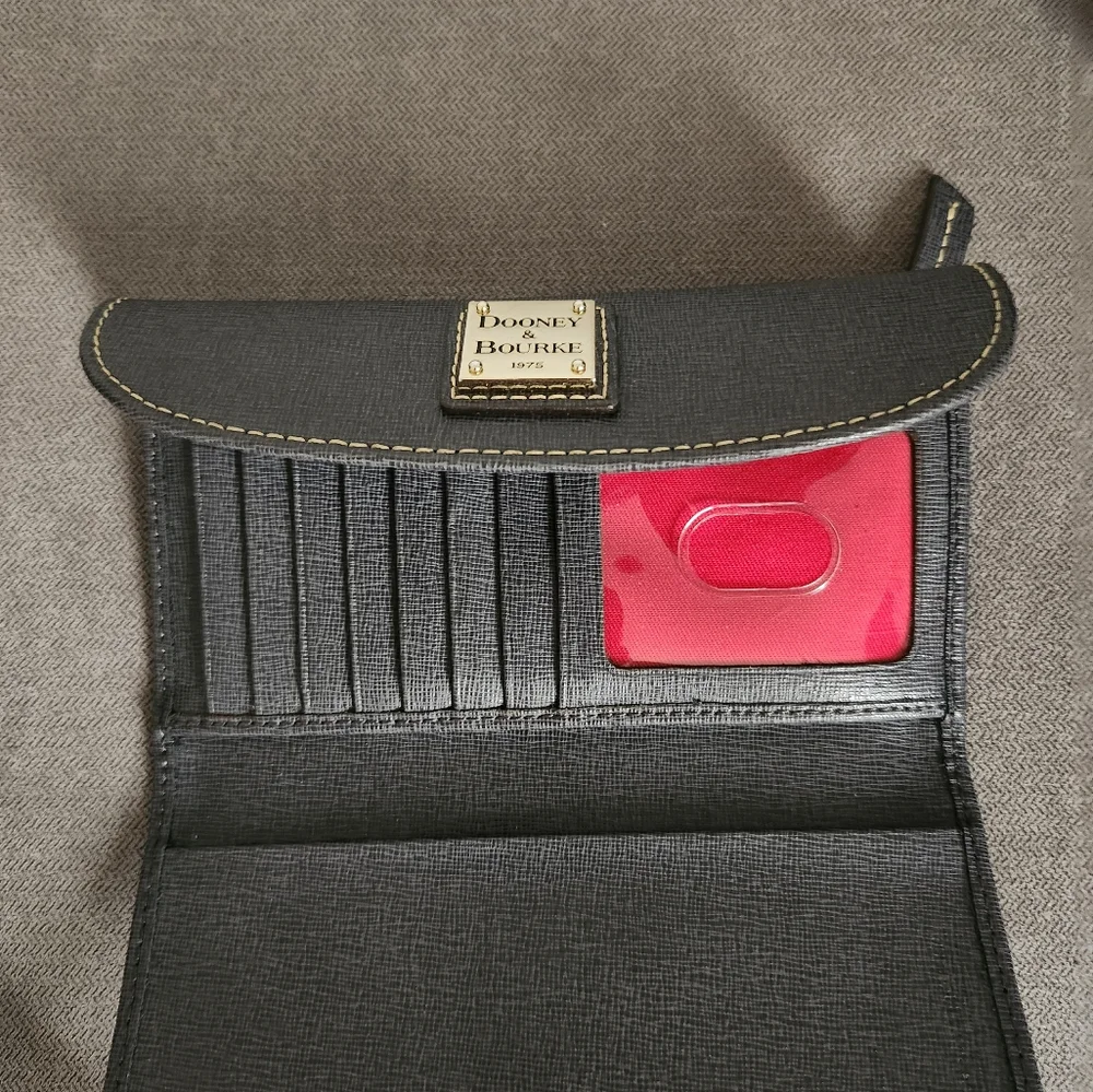 Dooney & Bourke Gray Signature Saffiano Wallet
